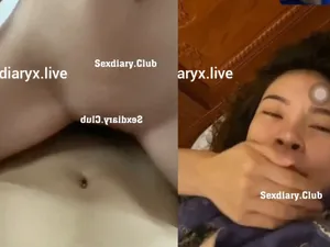 Xuất ngập cô bé vẫn đút cây hàng vào âm đạo em chơi thêm