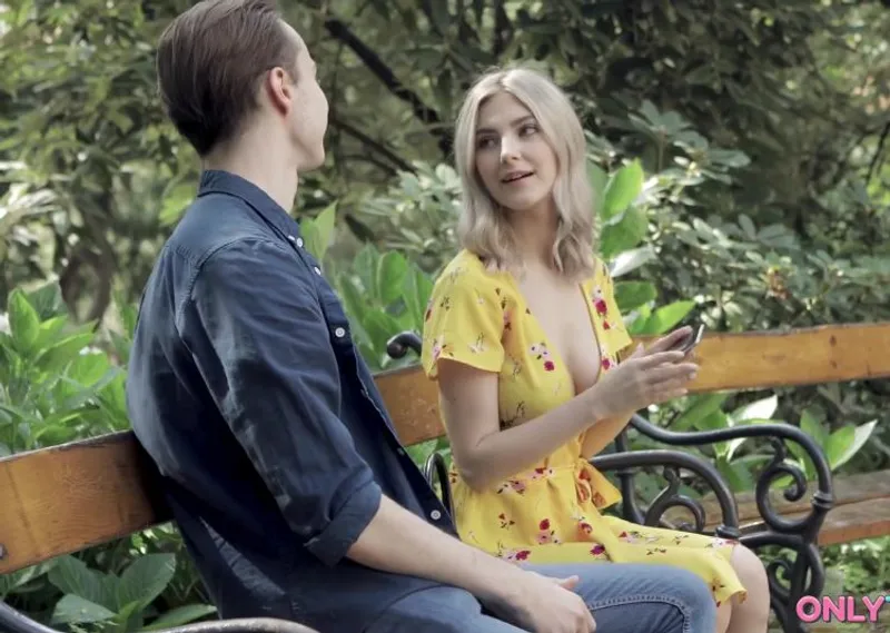 Cô nàng ra công viên tìm trai lạ về trả bài trả thù gã người yêu xem sex thủ dâm