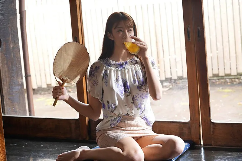 Mùa hè buồn chán ở quê quan hệ người vợ nhà sát bên thiếu thốn vì lấy ông chồng già