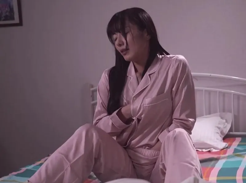 Thủ dâm hàng đêm vì người chồng bỏ bê, cô vợ quyết định tìm đến ứng dụng hèn hò